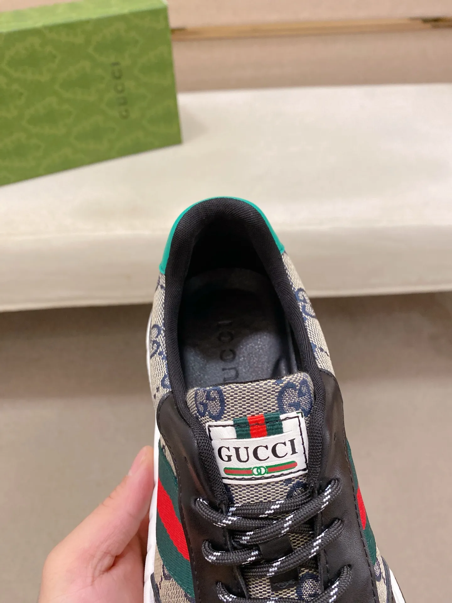 Men's Men's Shoes 442💰 High-quality new GUCCI counters are on the market at the same time. The new men's shoes, 😘fabrics are selected from imported cowhide, and the lining is sheepskin lining. 👍🏿 High-end ☄️ air-cushion molded anti-slip rubber outsole, exquisite lines, simple and elegant, comfortable and high-end for leisure travel. Code number: 38 to 44 (45 can be customized and cannot be returned or exchanged)